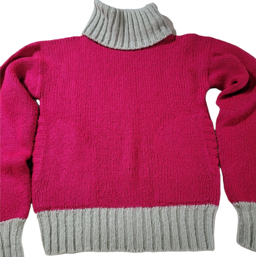 Vintage 80s Rosie Pelican turtleneck sweater w/ pockets.  Sz Med.  Sw 22